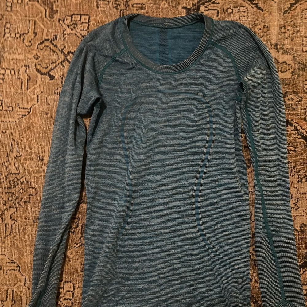 Lululemon long sleeve top